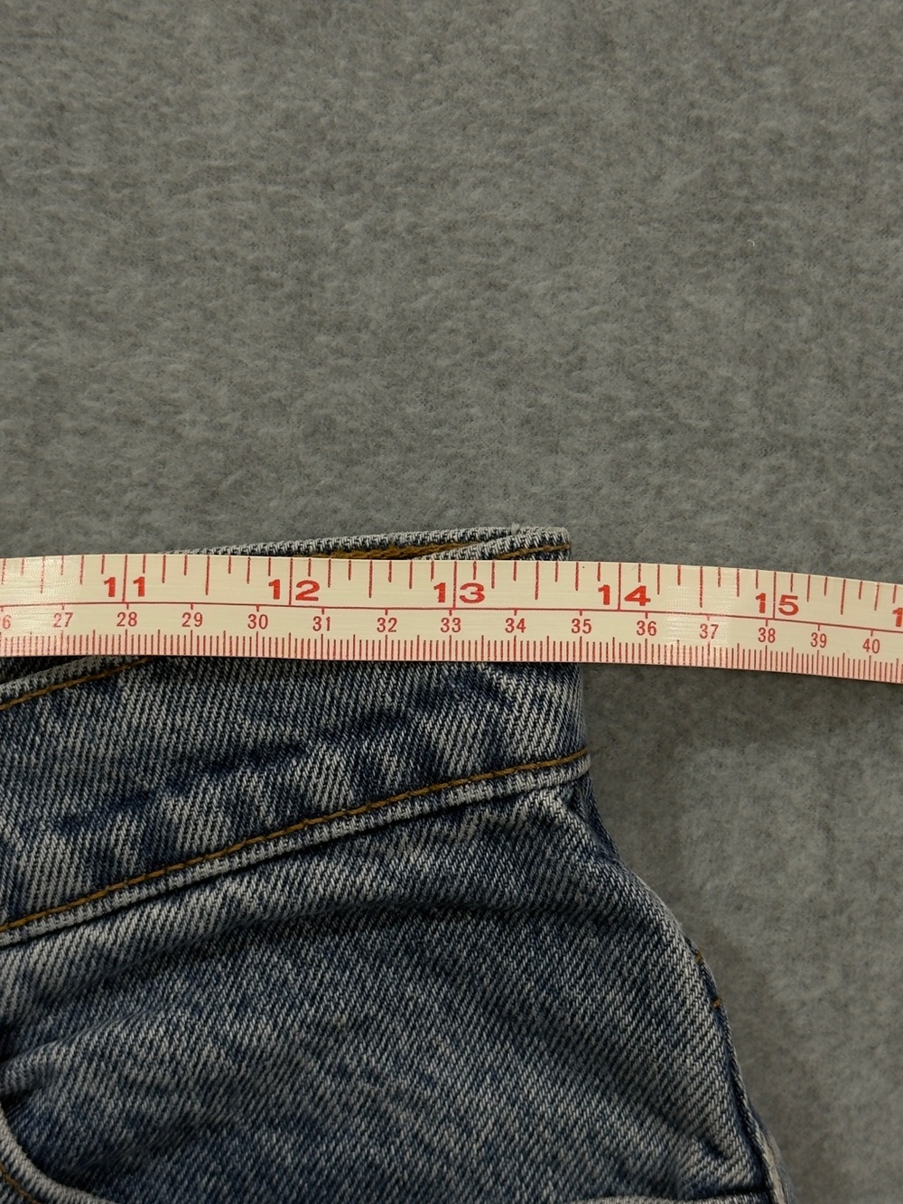 Vintage 90’s Levi's 512 Slim Fit Straight Leg Light Wash Blue Jeans Size 8 - Picture 7 of 7